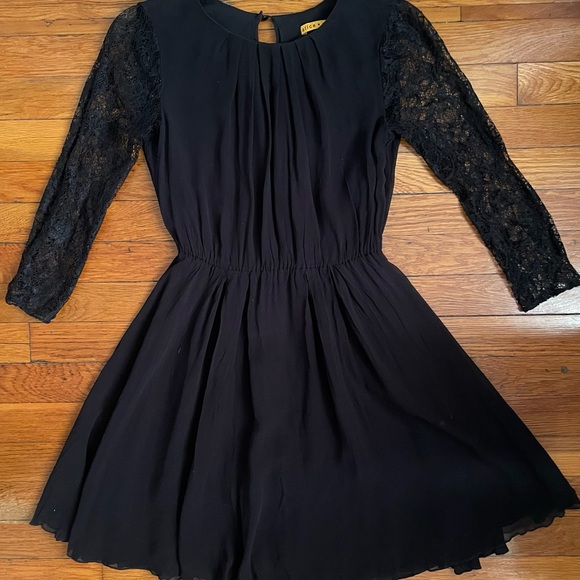 Alice + Olivia Black Lace Long Sleeve Open Back Dress size XS - Picture 4 of 14